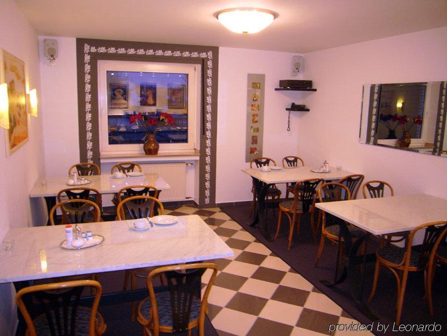 Hotel Alt Buettgen Kaarst Ngoại thất bức ảnh