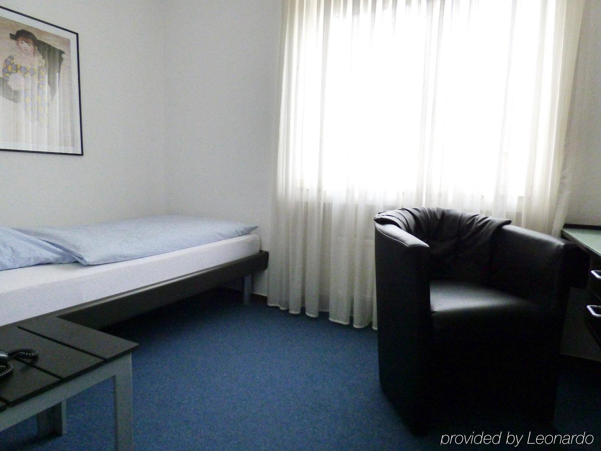 Hotel Alt Buettgen Kaarst Ngoại thất bức ảnh