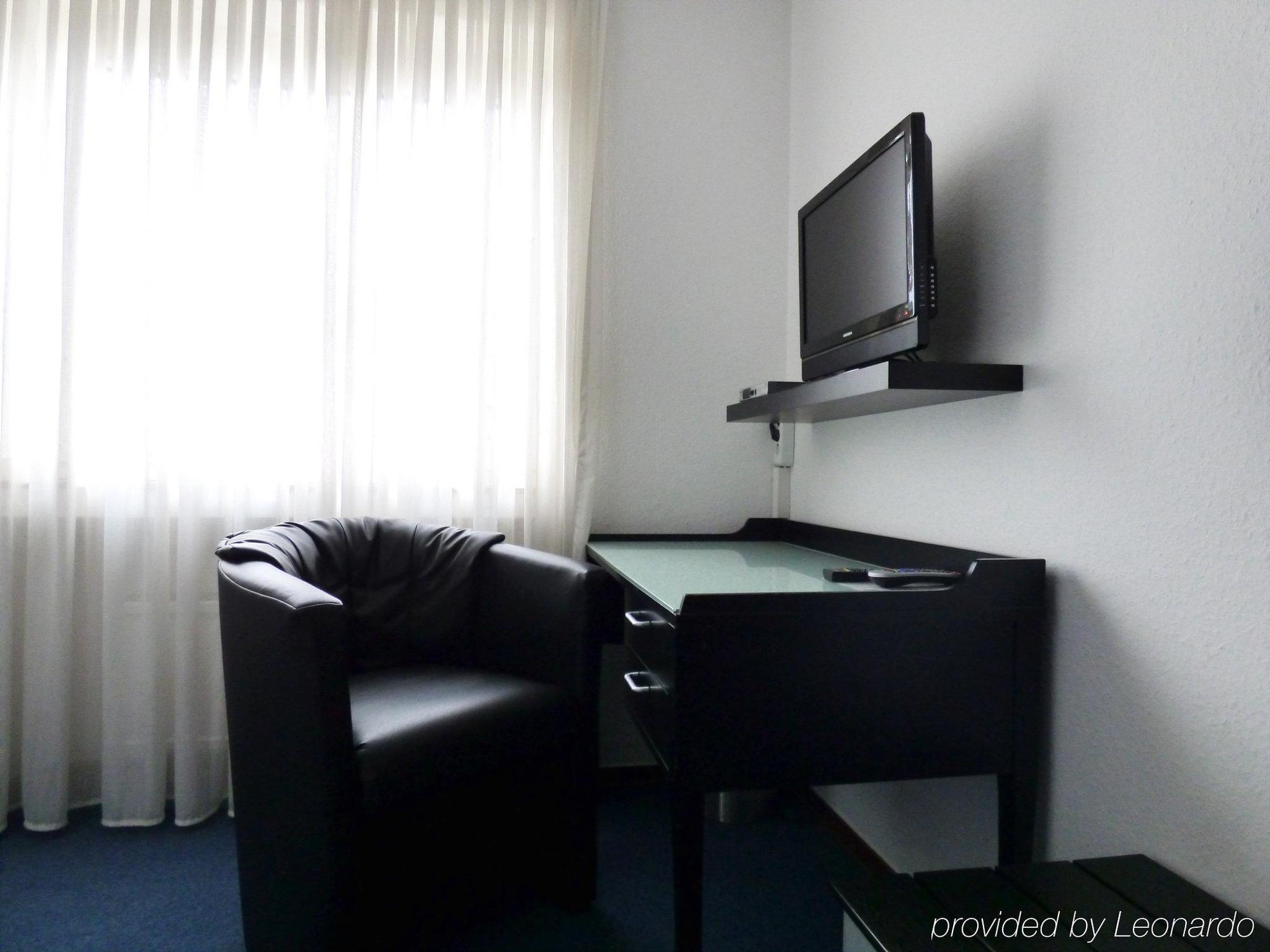 Hotel Alt Buettgen Kaarst Ngoại thất bức ảnh
