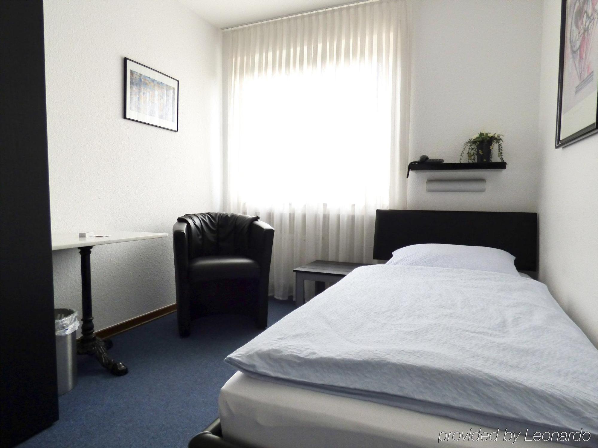 Hotel Alt Buettgen Kaarst Ngoại thất bức ảnh