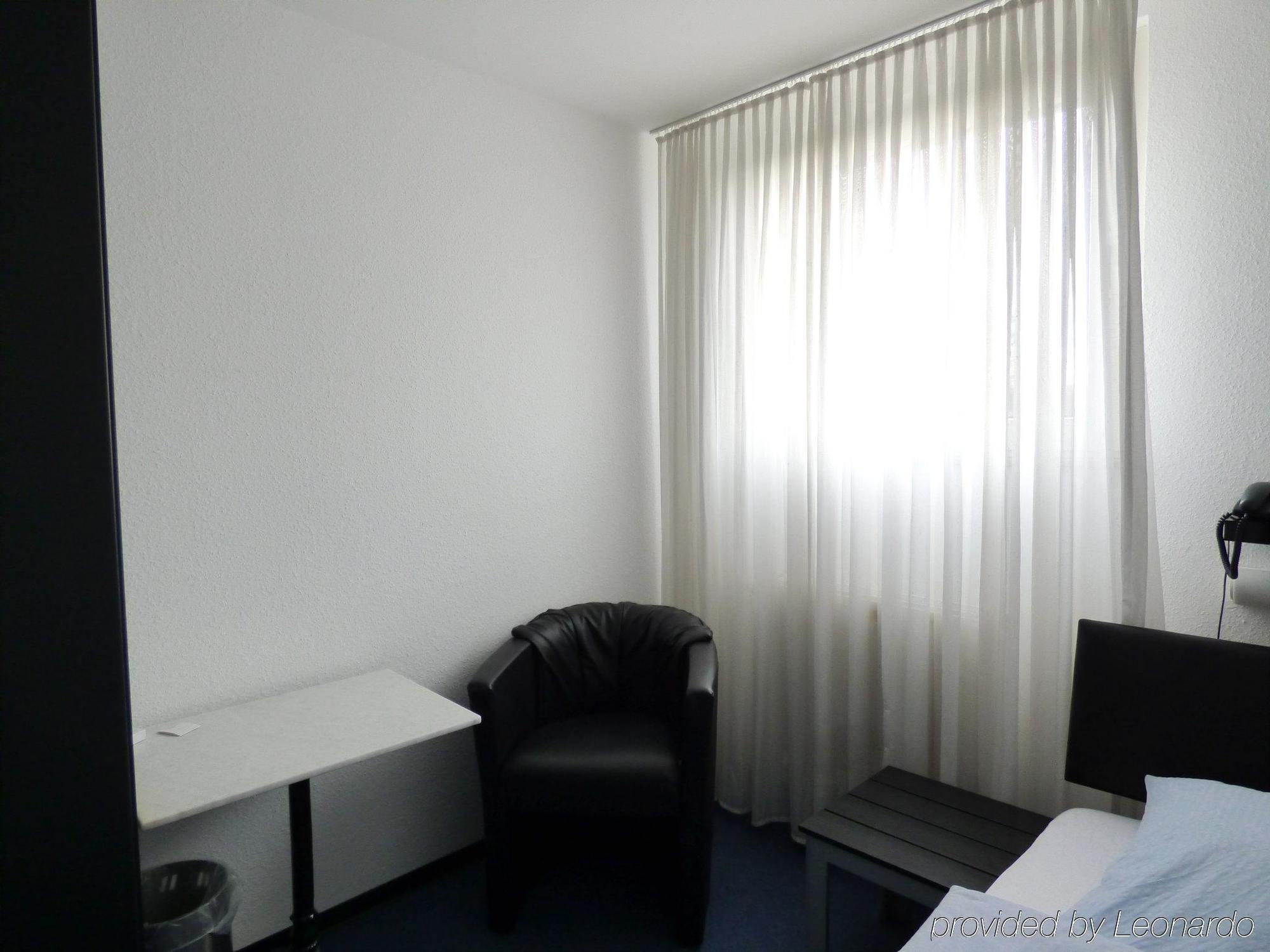 Hotel Alt Buettgen Kaarst Ngoại thất bức ảnh