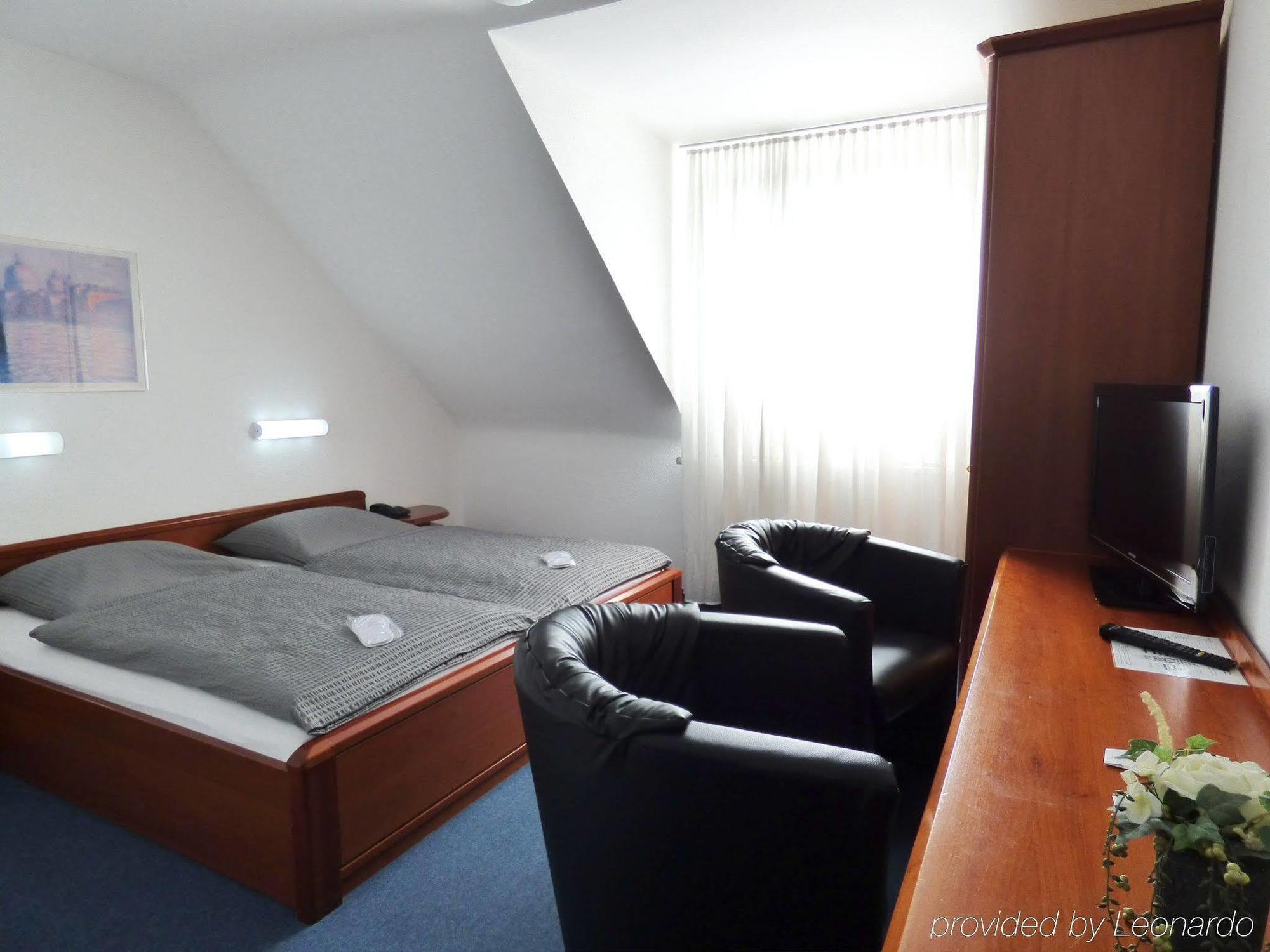 Hotel Alt Buettgen Kaarst Ngoại thất bức ảnh