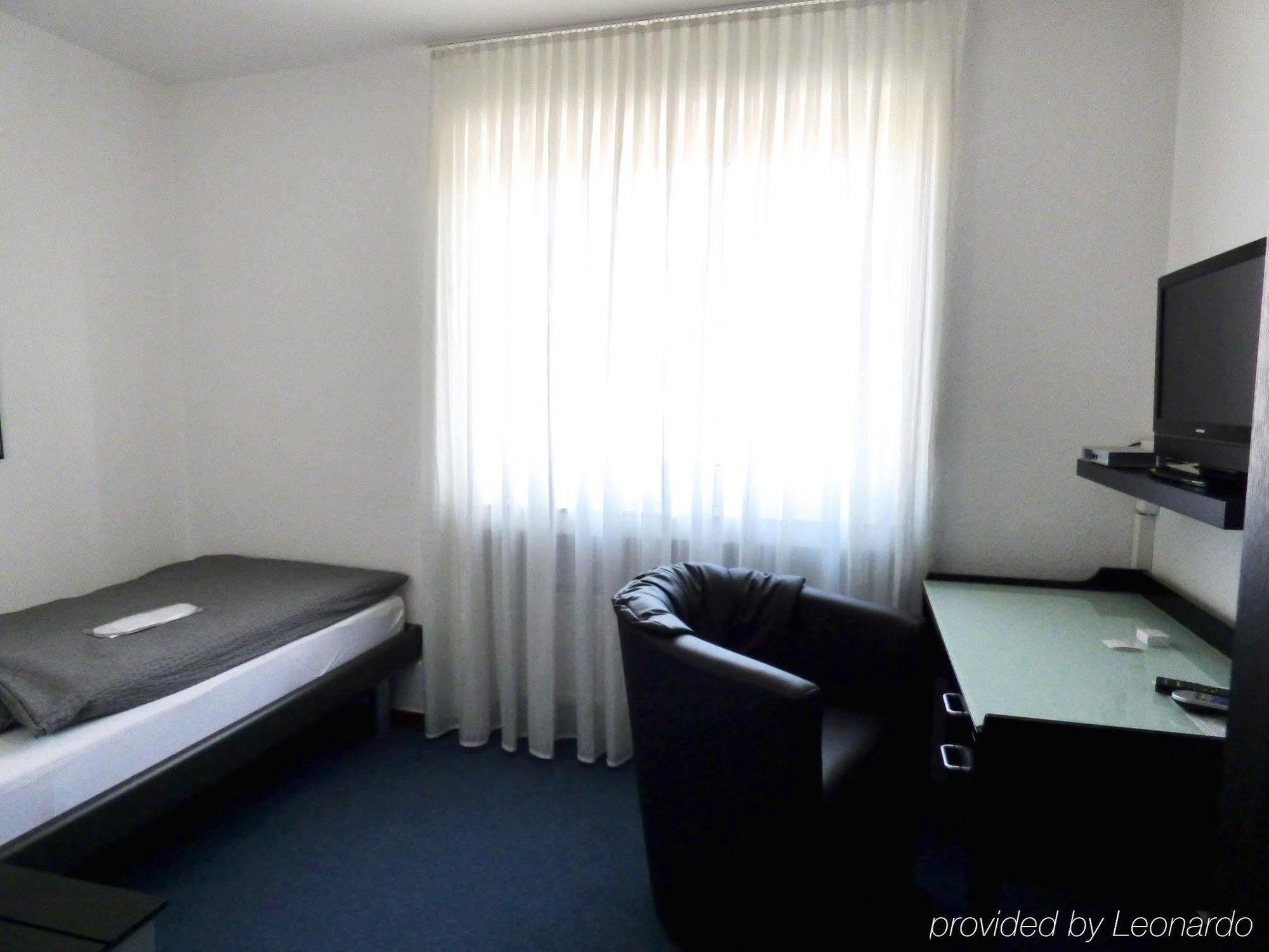 Hotel Alt Buettgen Kaarst Ngoại thất bức ảnh